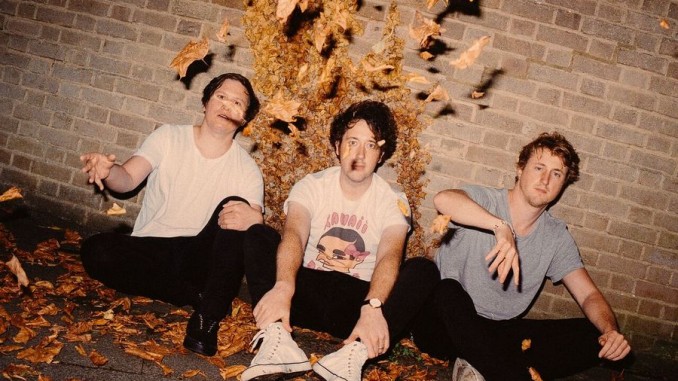 The_Wombats_press_shot_Phil_Smithies_2017_preview