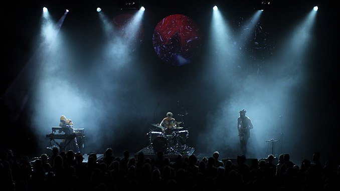thecometiscoming-header
